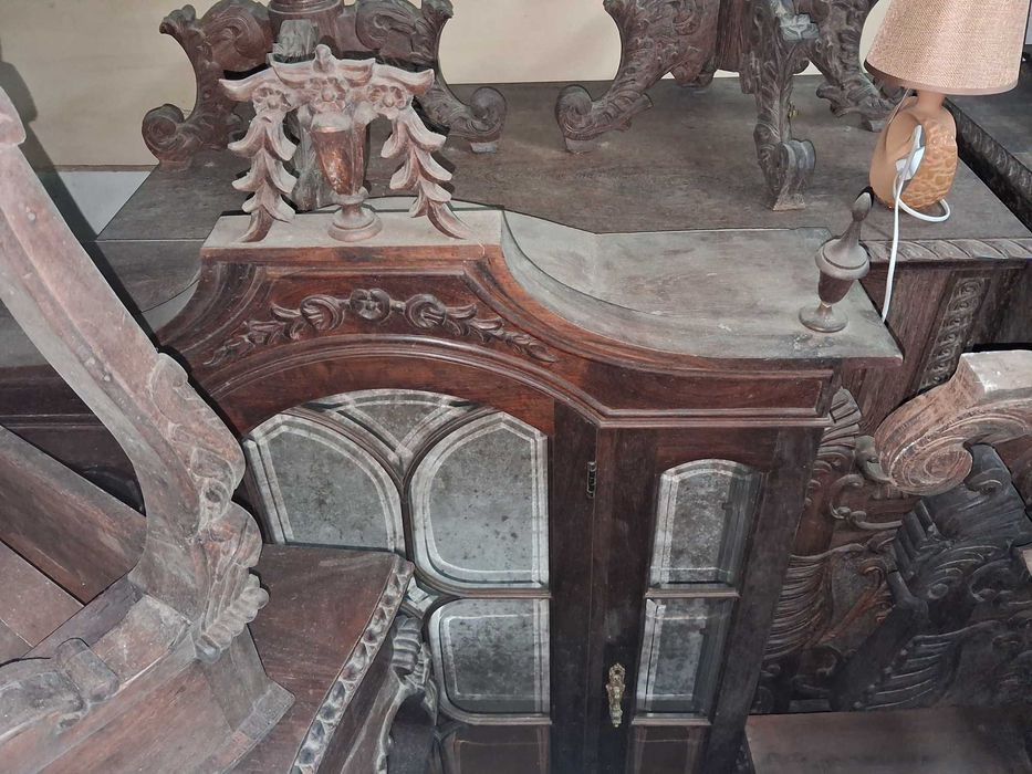 Mobiliário estilo D. José