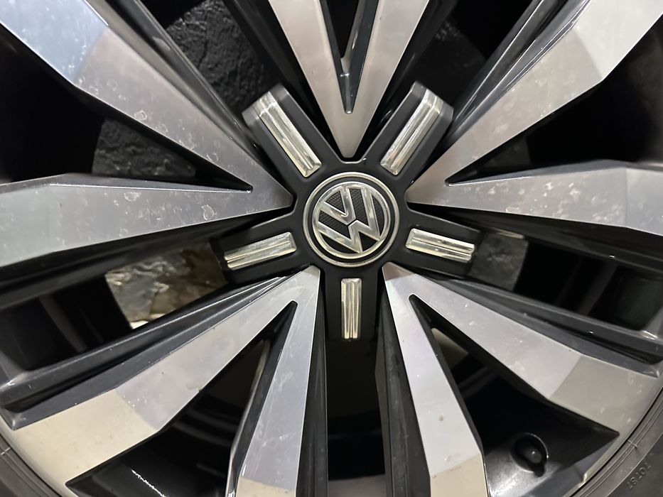 Vendo Rodas Amarok V6- 255/50R20