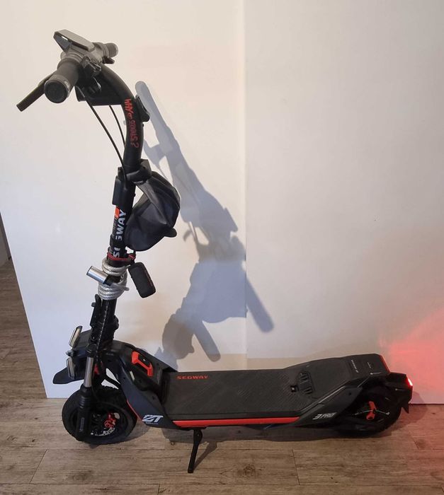 Trotinete Segway ZT3 Pro