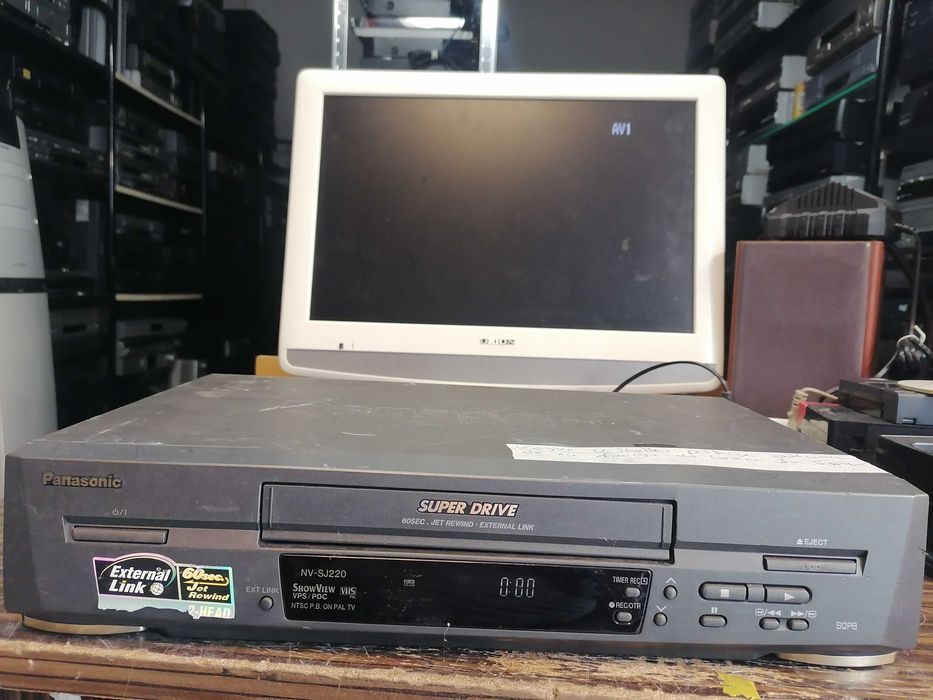 Magnetowid VHS Panasonic NV-SJ220