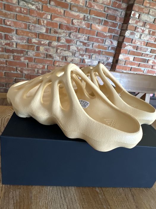 Klapki adidas roz.38