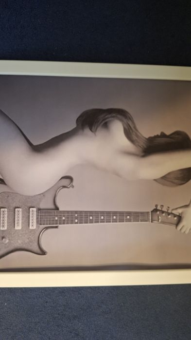 Dziewczyna z gitarą