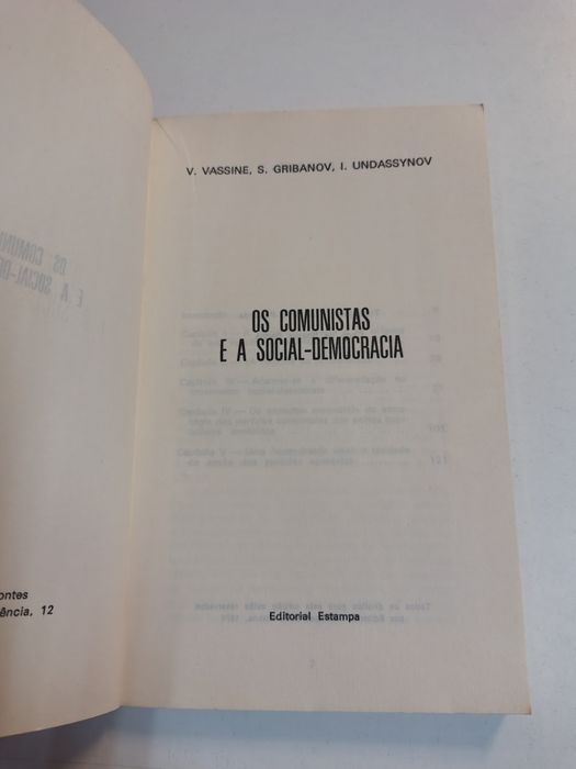 Os comunistas e a social-democracia
Editorial Estampa, 1977

Cadernos Políticos, 56