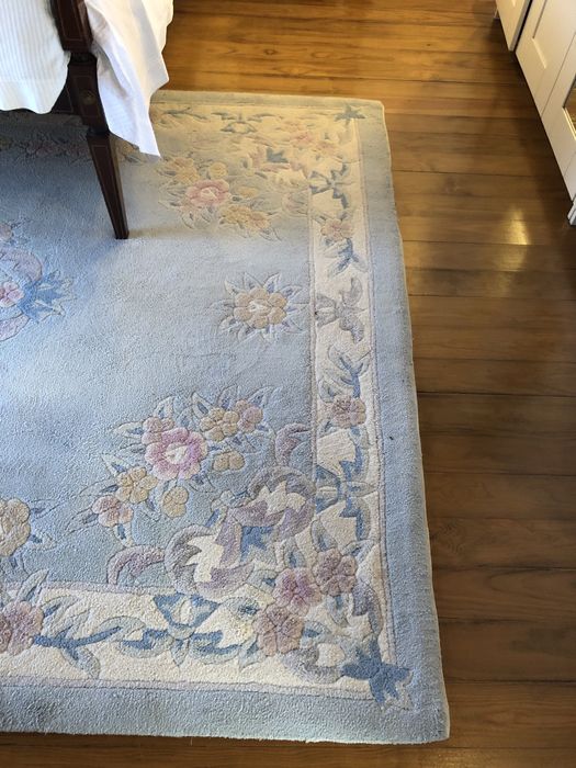 Grande carpete, de excelente qualidade