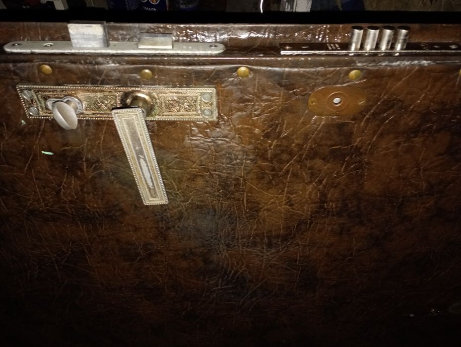 Двери.Двері.(204.5х99см) входные металлические.