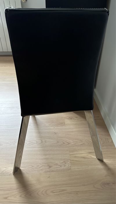 Cadeira em pele sintetica