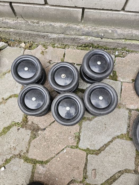 Колеса до дитячих колясок, бампери, капюшоны