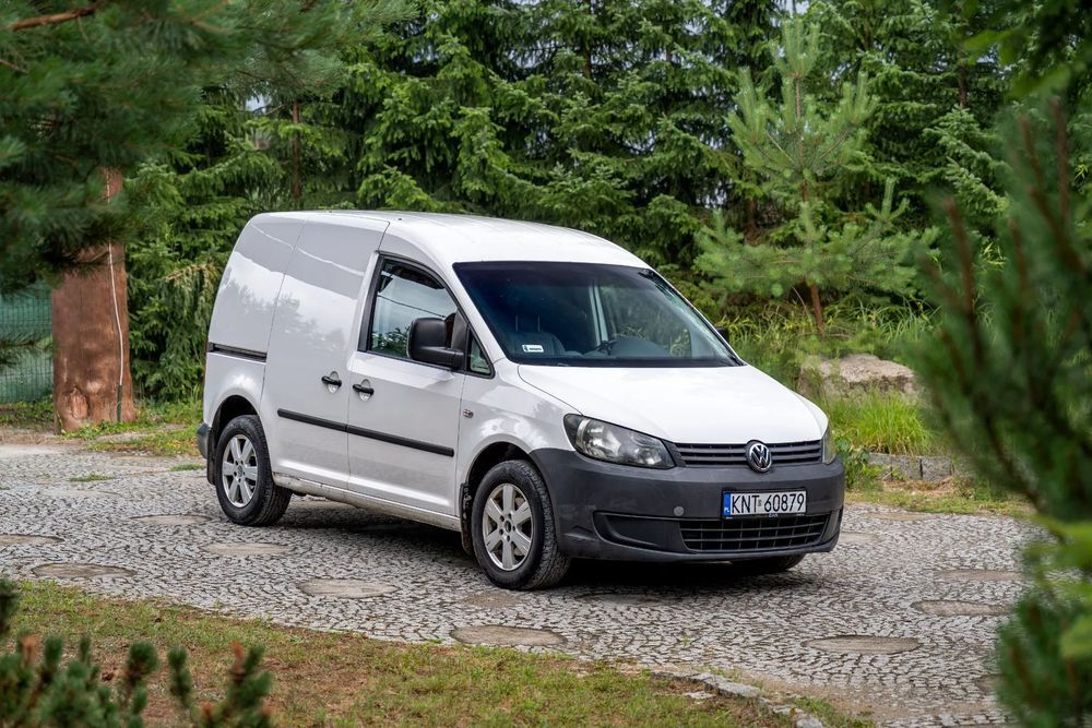 Volkswagen Caddy Furgon (Van) / 1.6 Tdi 75Km / Manual  / Salon Pl
