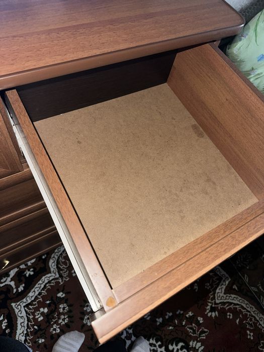 Комод в кімнату з дуба, є торг