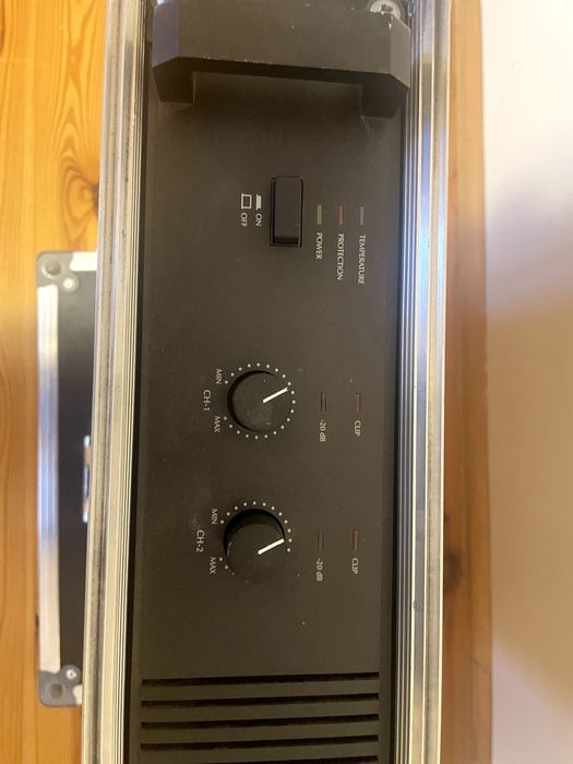 Wzmacniacz Omnitronic PA-240