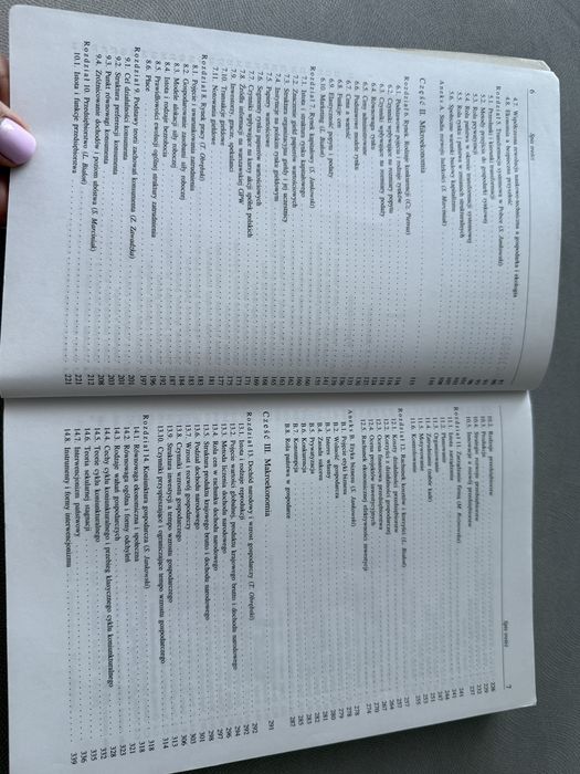 Książka „Makro i mikroekonomia. Podstawowe problemy” PWN