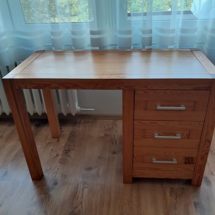 Biurko sosnowe z szufladami
