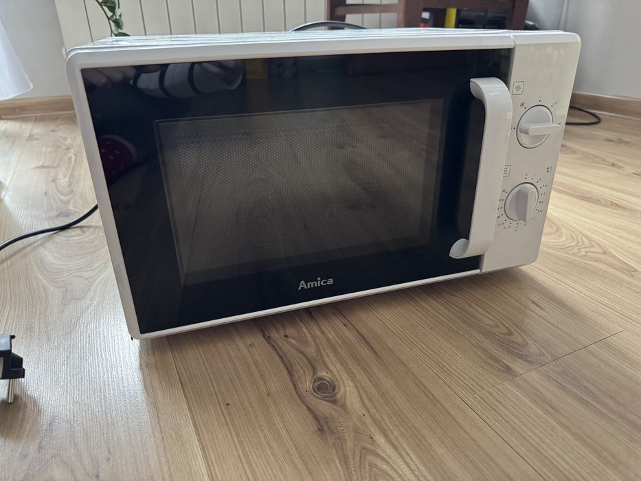 Kuchenka mikrofalowa Amica