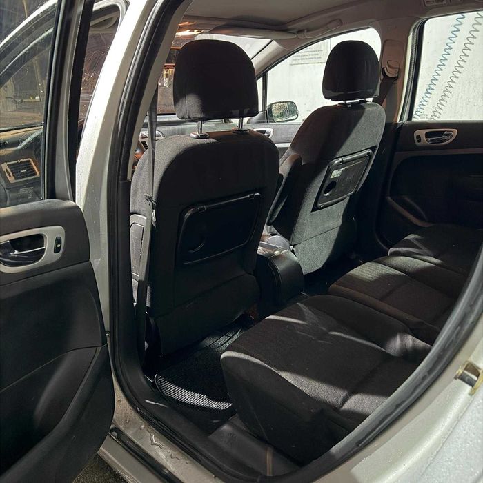 307 sw 1.6 hdi black & silver edition