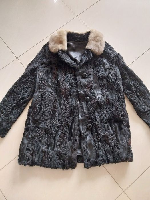 Kurtka karakułowe z kołnierzem r.M/L