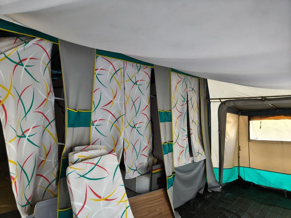 Vendo atrelado tenda