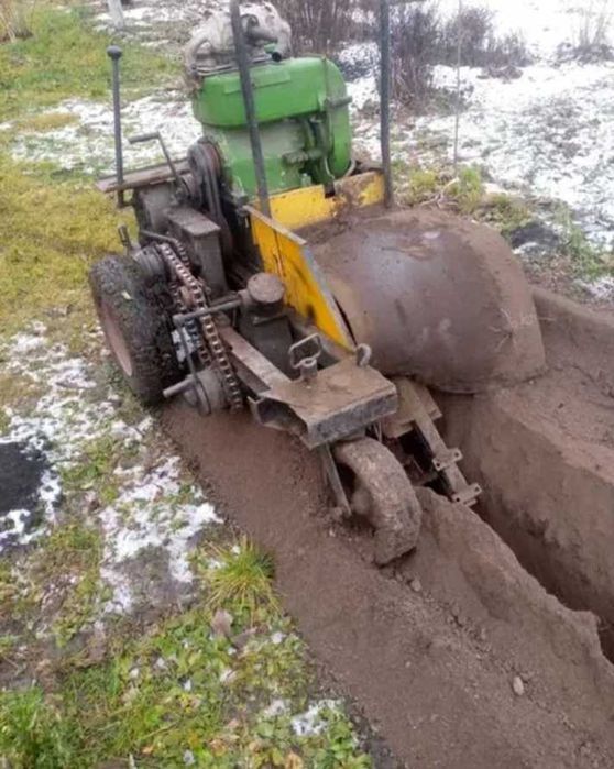 Копання траншей під воду, кабель тд