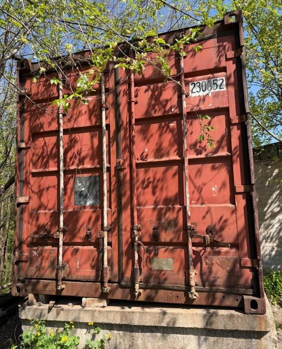 Продам морские контейнеры 40футDV.