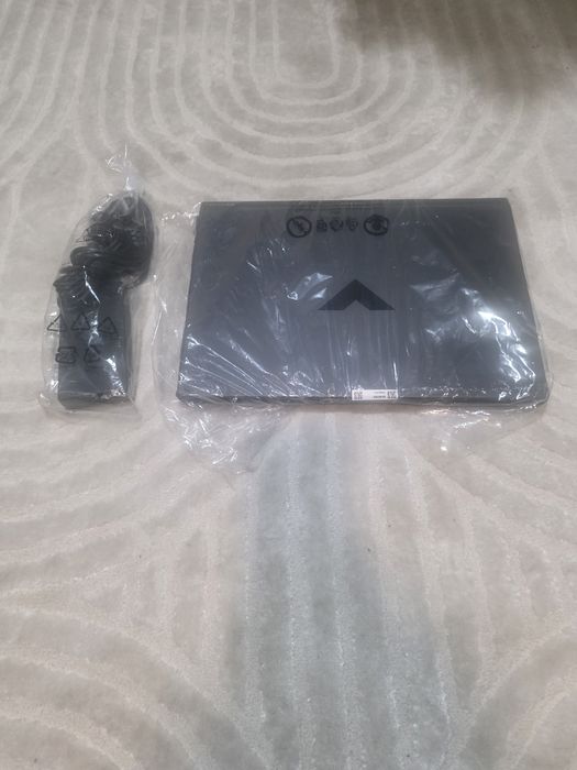 Victus HP Gaming 15 GeForce RTX4050 (SELADO)