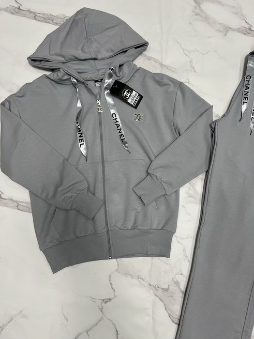 Костюм  жіночий  Chanel з  брюками палаццо та сірий