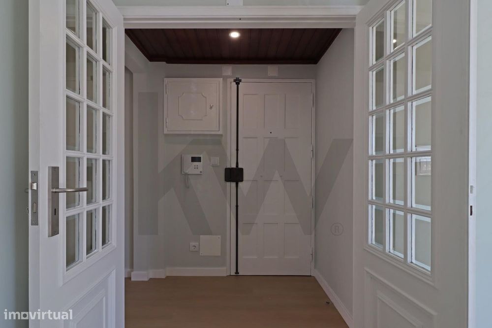Apartamento T2 Totalmente Remodelado na Quinta do Rosário/Costa da Gui
