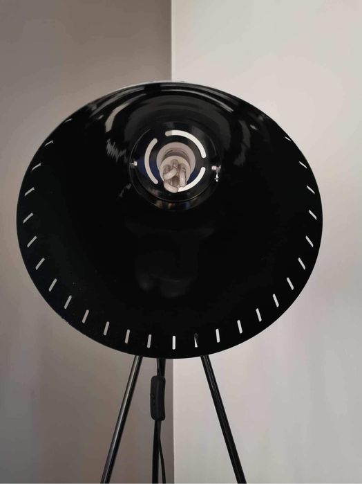 Lampa podlogowa