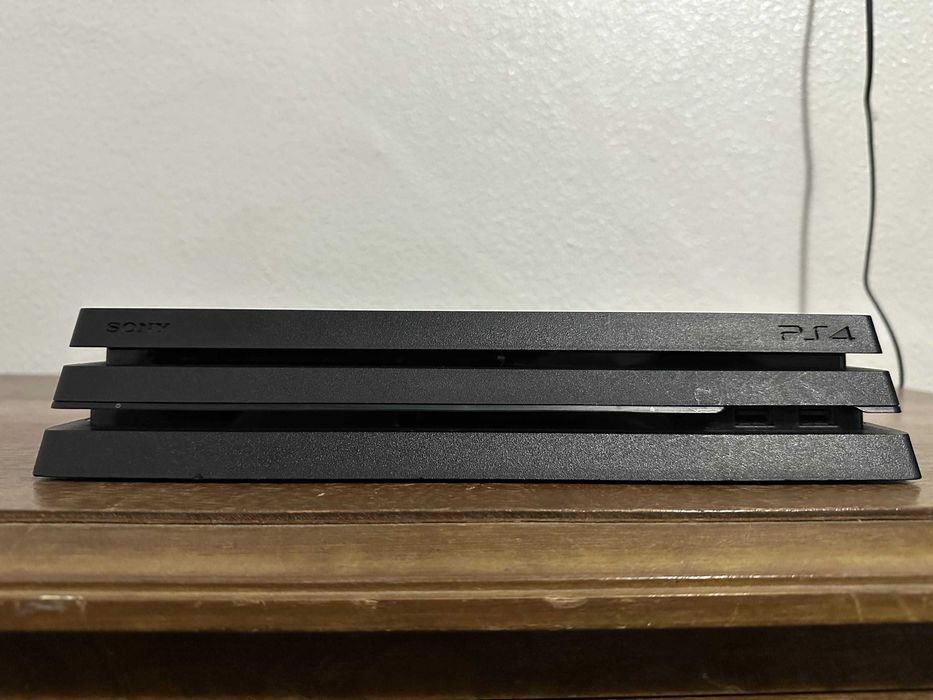 Ps4 Pro & Comando