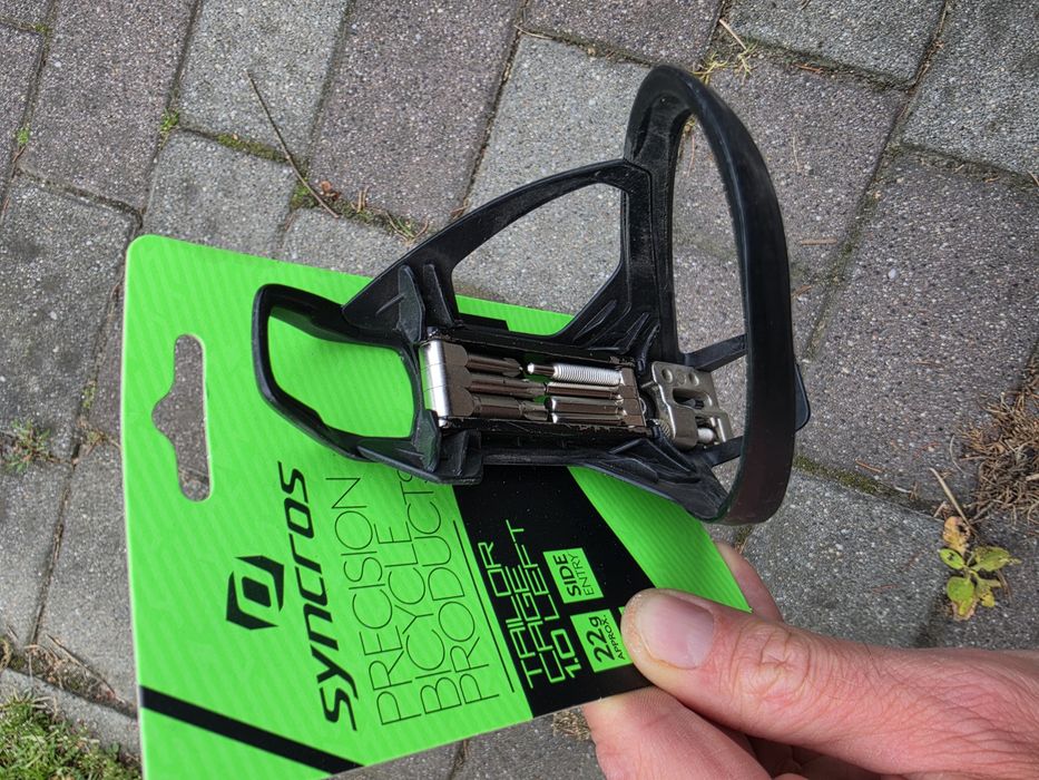 Koszyk na bidon syncros multitool