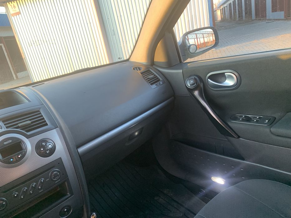 Меган 2 2003 1,5розмитнена