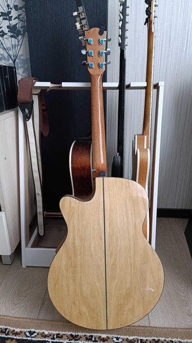 Продам трансакустичну гітару