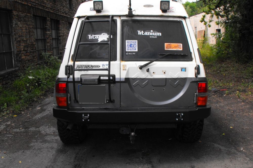 Zderzak stalowy Nissan Patrol Y60 - tył / tylny