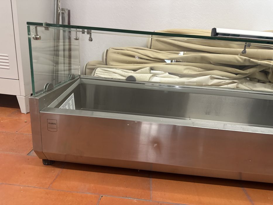 Vitrine Frigorifica com iluminacao