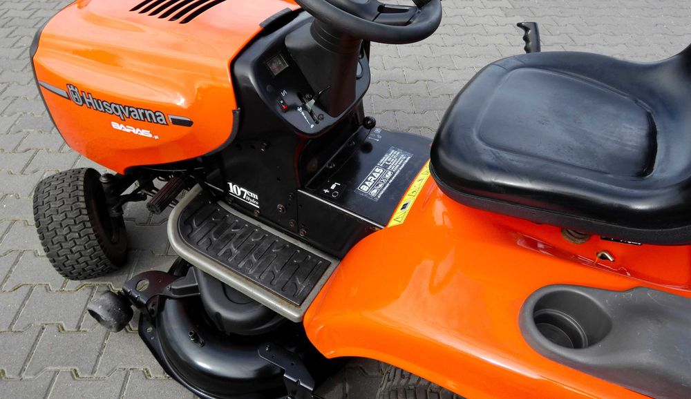 Traktorek kosiarka Husqvarna (040904.6) - Baras