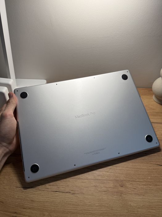 MacBook Pro 16 2021 M1 Pro 16Gb 1TB SSD Silver