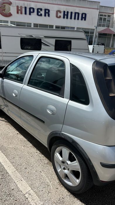 Carro Opel corsa 1.5