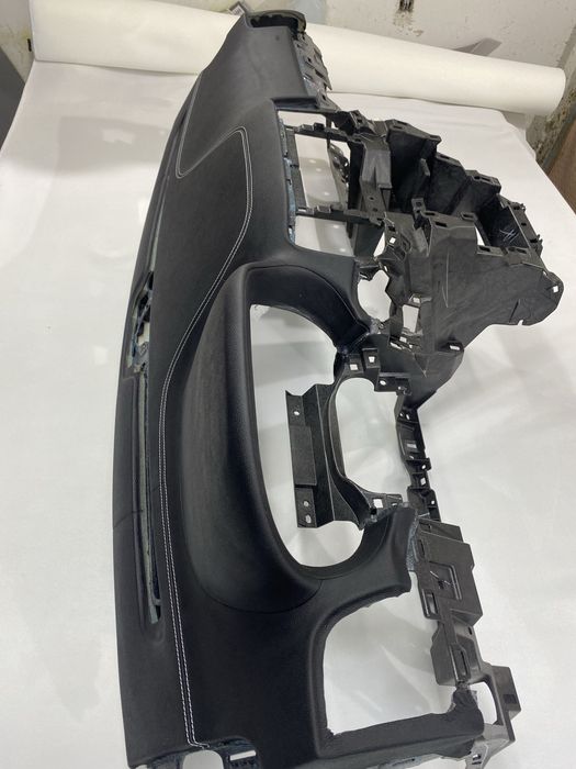 Deska Jeep Grand Cherokee wk2 skóra