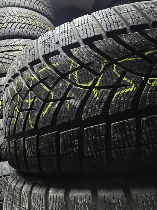 275/45R20 Goodyear UltraGrip Perfomance