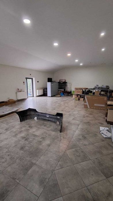 Оренда комерційного приміщення 135м2 на Набережній (об"їздна) _VV