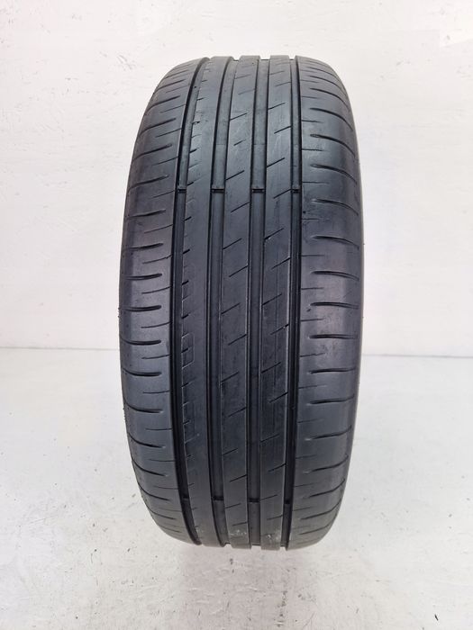 Opona Goodyear EfficientGrip Performance 215/55r17 94V