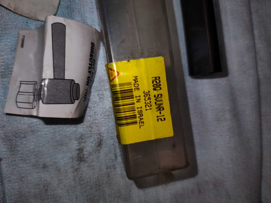 Nóż tokarski SVUNR-12