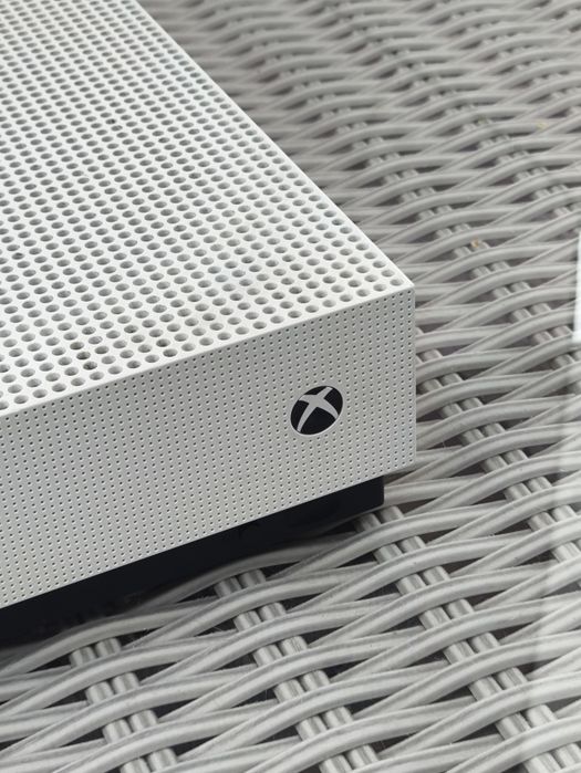 Konsola Xbox one S 500gb + gra FIFA 21 #193/1