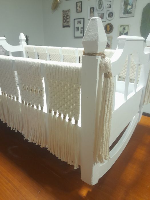 Berço baloiço com macramé