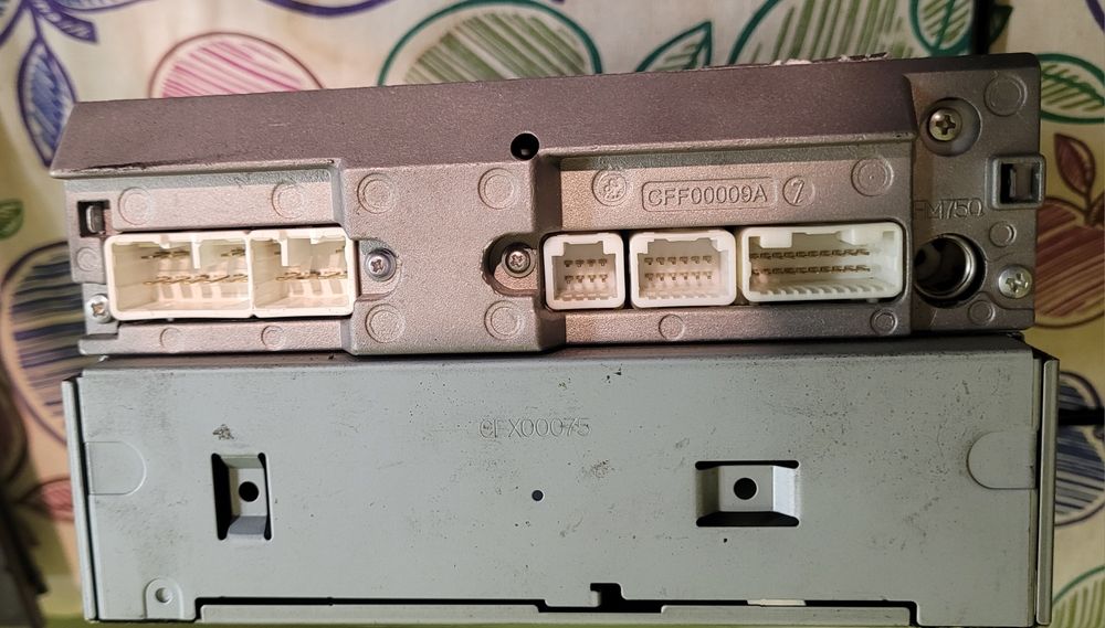 Radio Toyota Corolla E12 orginalne