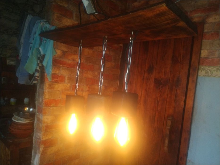 Продам люстру  з