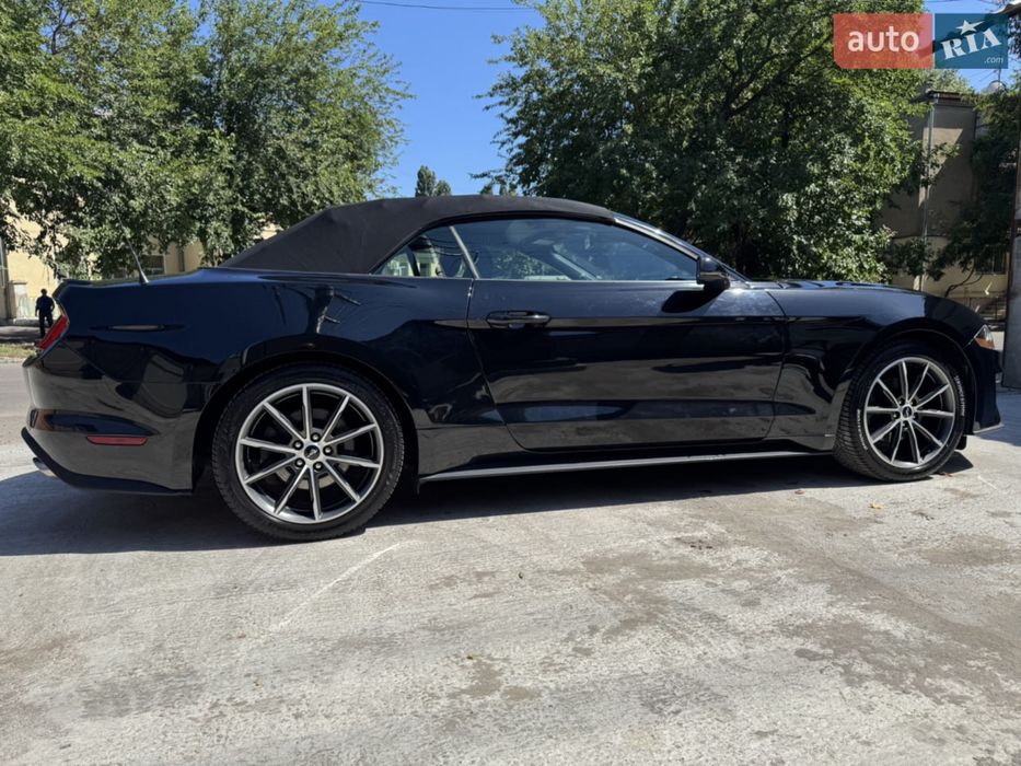 Продам автомобіль Ford Mustang 2019