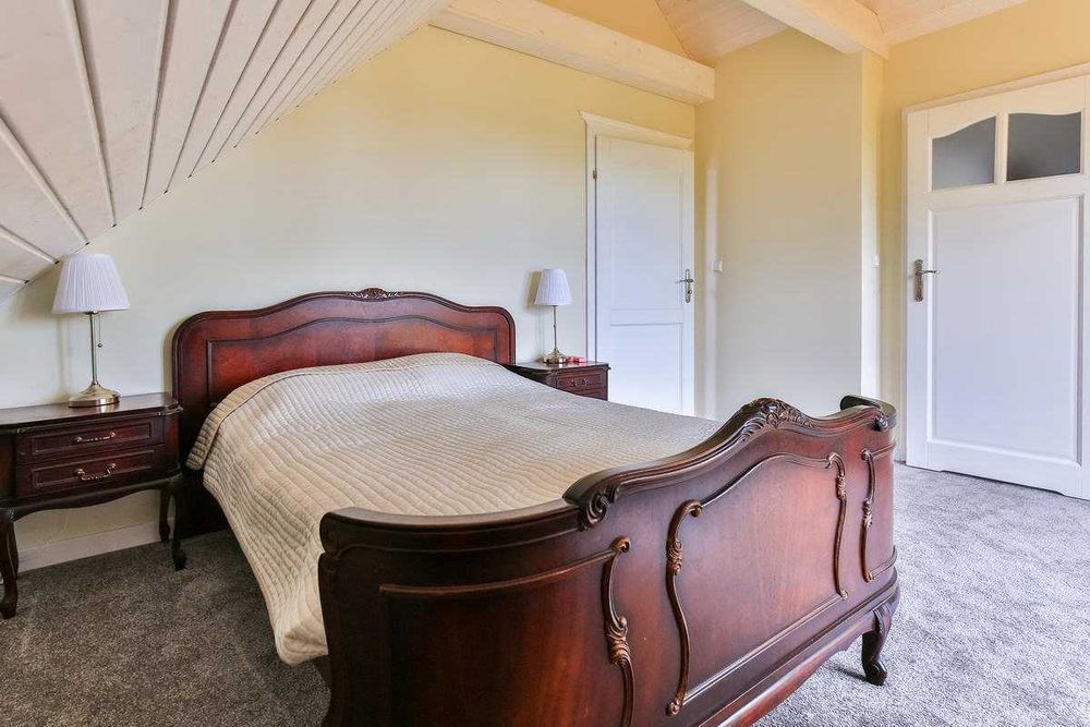 Dom z jeziorem , posiadłość 10 Ha cała do dyspozycji , 10 -14 osób