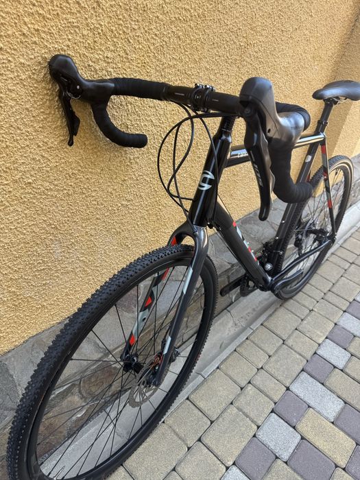 Cannondale CAADX gravel topstone 105 дорожній міський велосипед