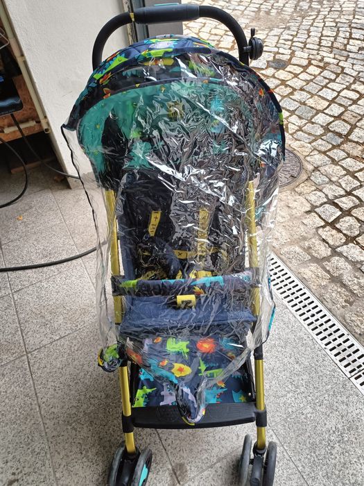 Carrinho de passeio da cosatto menino