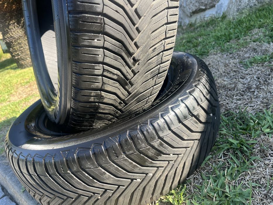 2 Pneus 205/55R16 Michelin CrossClimate - Bom estado