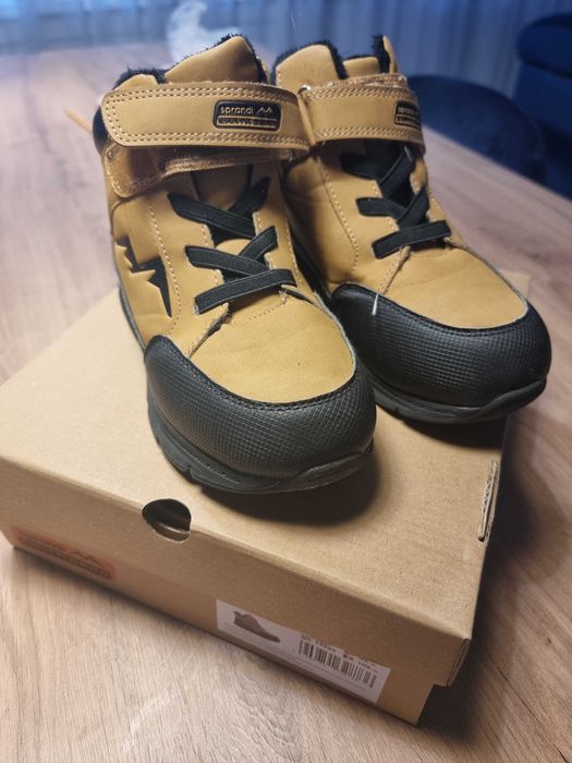 Buty zimowe Sprandi rozmiar 33